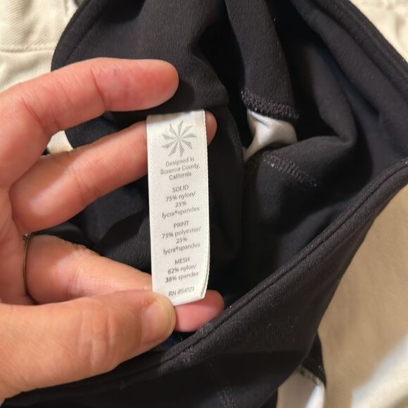 Athleta L 24” Black Ivory Floral Mesh Cropped Workout Leggings with Pockets - Picture 13 of 15